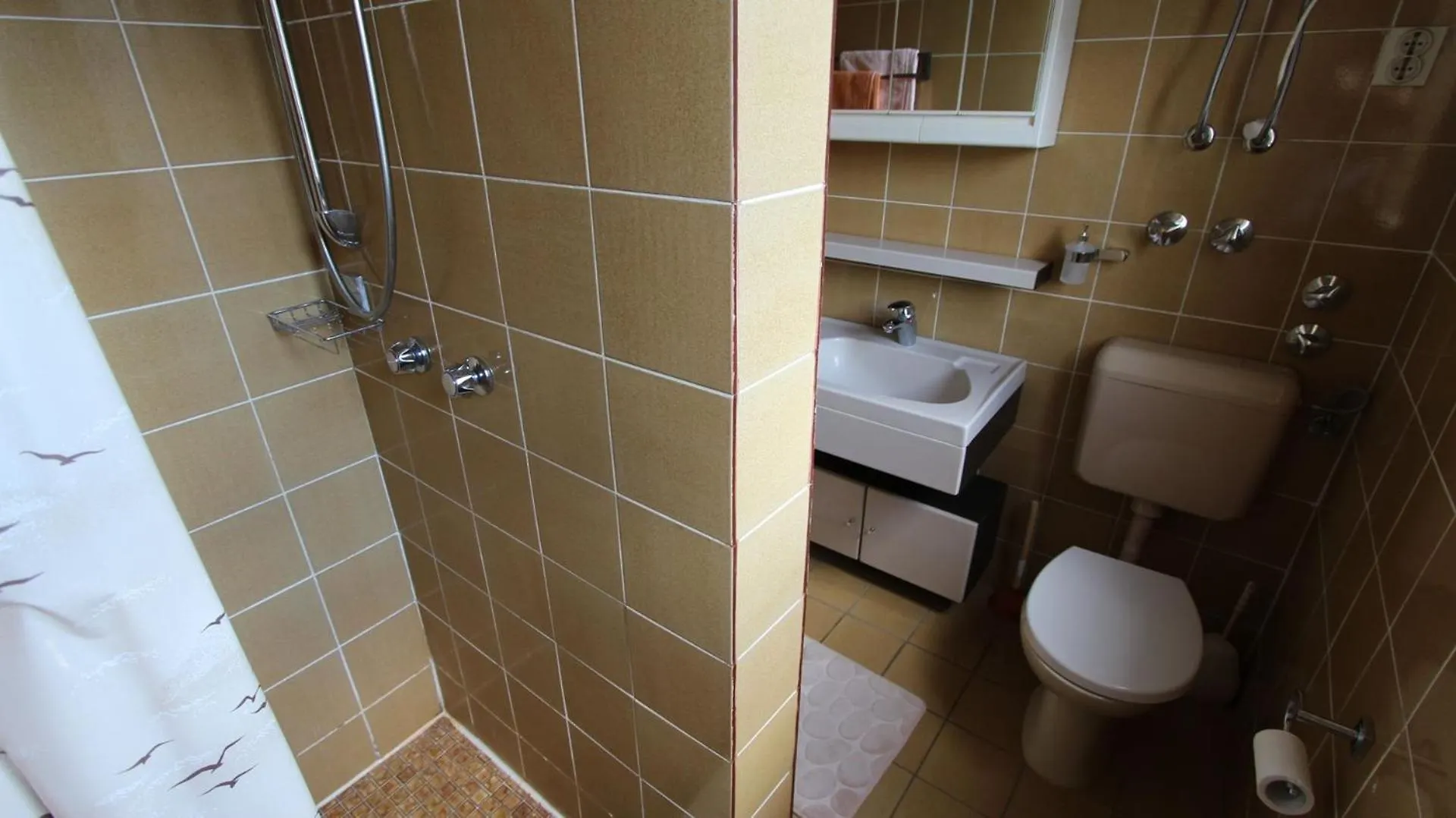 Apartment Studio Ljutic Malinska 0*,